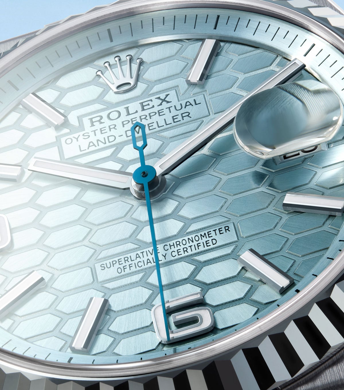 Land-Dweller dial with honeycomb motif